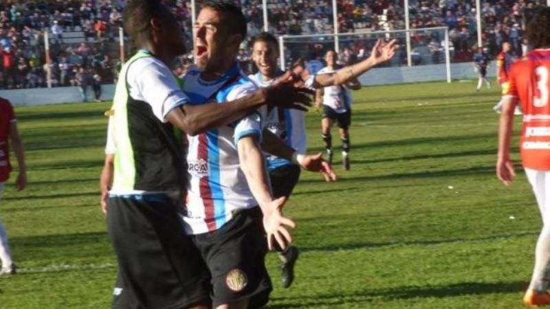 Unión Aconquija gana, suma y se aleja en la Zona “3”