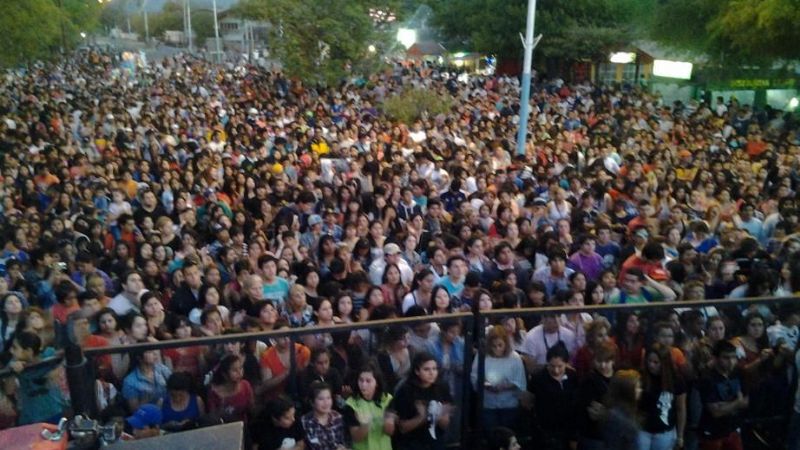 Más de 8000 jóvenes se trasladaron para festejar la primavera