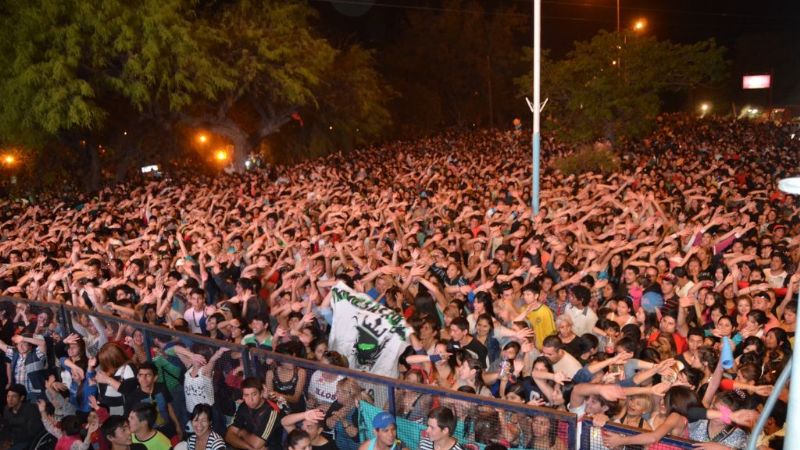 Una multitud recibió la primavera en Valle Viejo