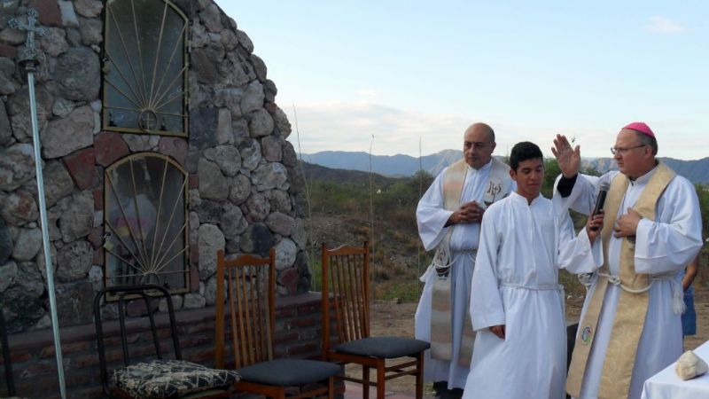 El Obispo bendijo una ermita y presidió el cierre de las fiestas patronales del Señor de los Milagros en Choya