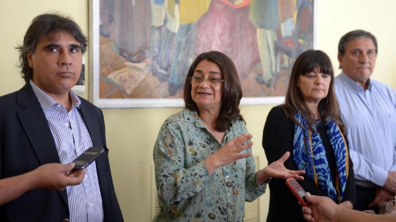 Feriantes se interiorizaron del proyecto de reformulación de su espacio