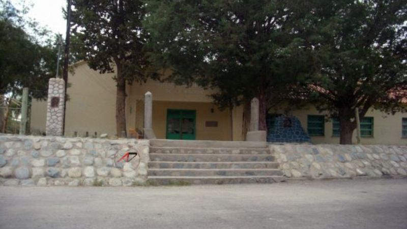 Padres de alumnos de escuela primaria piden personal de maestranza