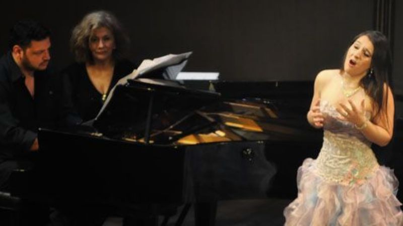 III Concurso nacional de canto lírico “Enrique R. Francovigh”