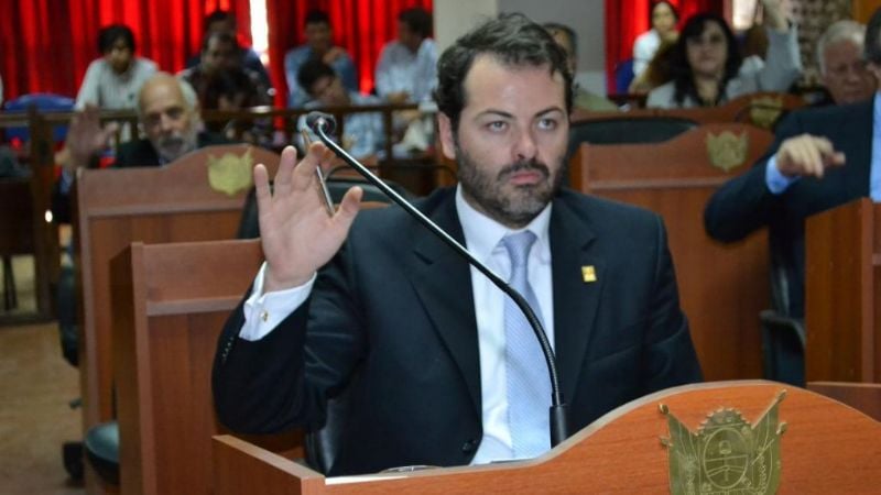 Pastoriza hace rancho aparte