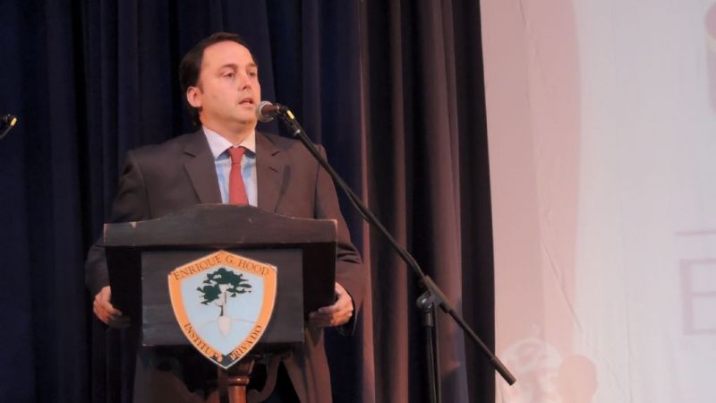 Mera acompañó al Instituto Enrique Hood en la celebración de sus Bodas de Perla