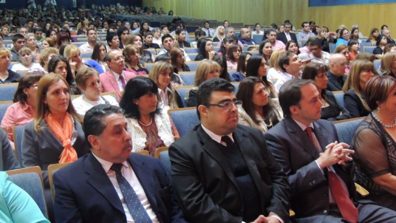Mera acompañó al Instituto Enrique Hood en la celebración de sus Bodas de Perla