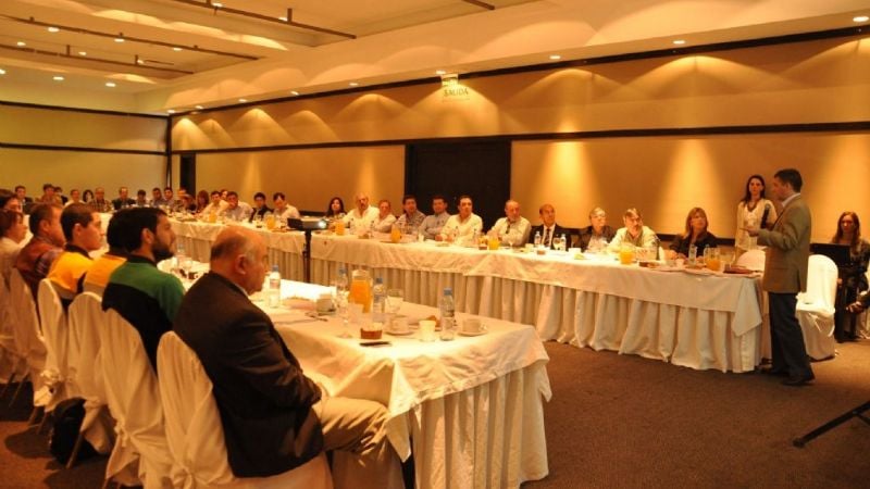 Mesa de diálogo de Minera Alumbrera sobre el Informe de Sostenibilidad 2013