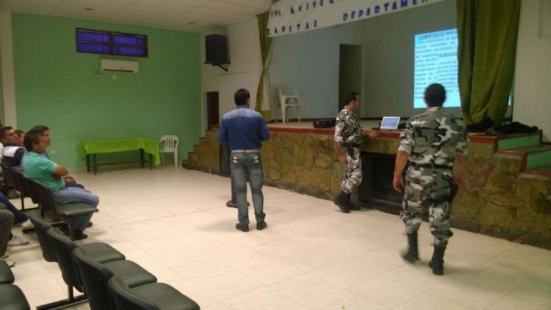 Charlas de seguridad vial en Saujil