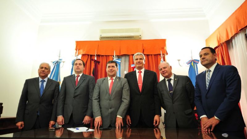 Mera y los vice del NOA pidieron la revisión de la tarifa del gas