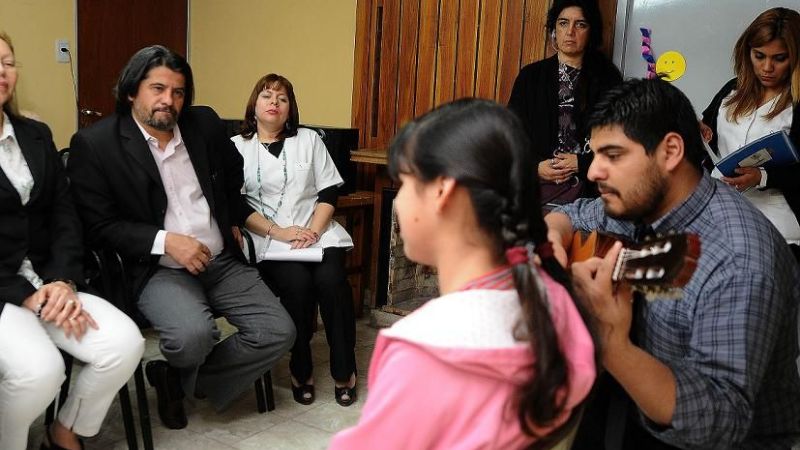 Ariza acompañó a la Escuela para Ciegos y Disminuidos Visuales