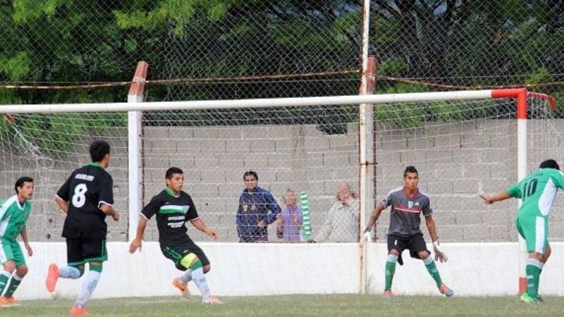 Los Sureños empató 1 a 1 con San Martín y sigue líder