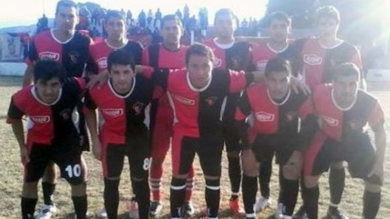 Defensores hizo los deberes y se arrimó a Los Sureños