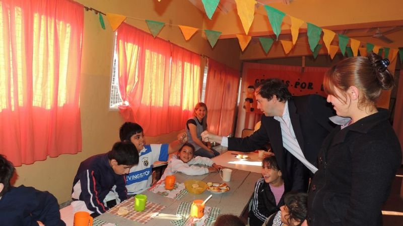 Desayuno especial con los chicos de la Escuelita del Lisiado