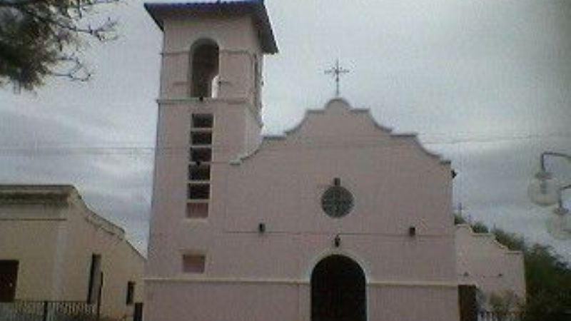 La Iglesia de Las Cañas quedó sin luminaria por el vandalismo