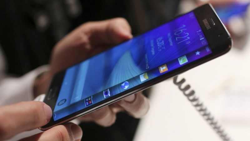 Samsung sorprendió con un nuevo Galaxy Note con pantalla curva