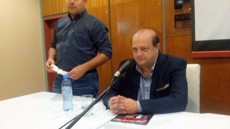 Provechoso encuentro de periodistas locales con el colega Parodi