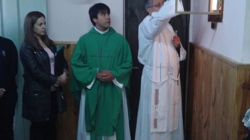 Entronizan imagen del Divino Maestro en el Colegio Nuestra Señora del Valle