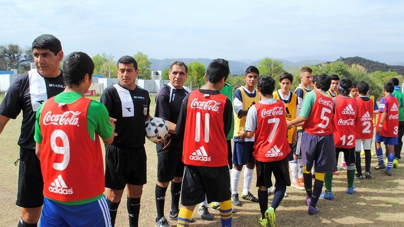 “Coca Cola”: La Fray-Levene y La Clara-Seminario disputan las “semis”