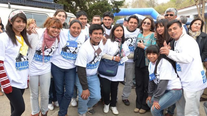Lucía y Aníbal Fernández abrieron la Jornada de la Juventud