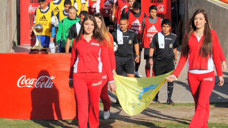“La Levene” y “La Clara” juegan la final de la Copa “Coca Cola”