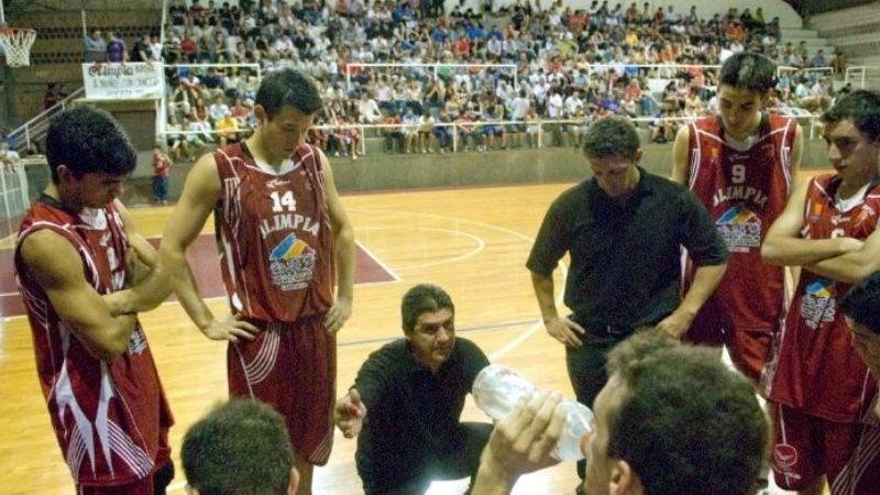 Olimpia remontó pero no le alcanzó y cayó 93-98 ante Facundo
