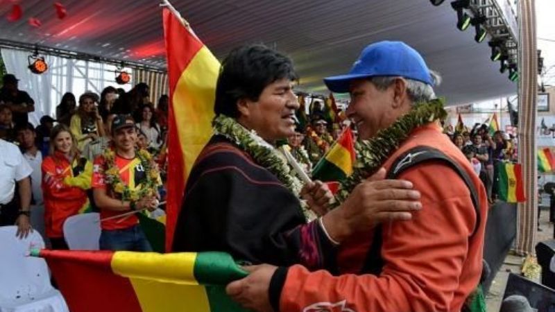 Evo Morales fue otra de las atracciones en el paso del Dakar por Bolivia