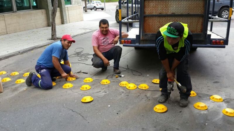 Trabajos de señalización en casco céntrico y barrios capitalinos
