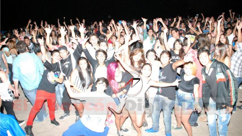 Una multitud participó de la “Fiesta en el Médano 2015”