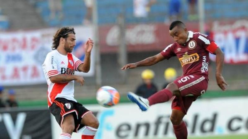 River inició el año con derrota 0-1 ante Universitario de Perú