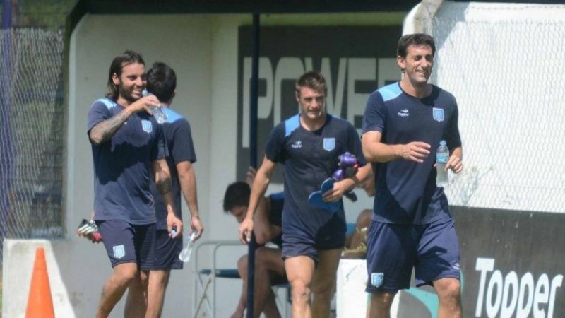 Mientras espera más refuerzos, Racing ya está Mar del Plata