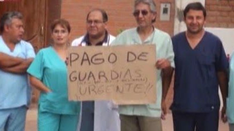 Protesta en Andalgalá por guardias médicas adeudadas