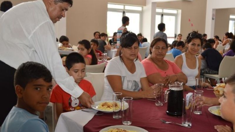 Se licitaron los servicios de prestación alimentaria y limpieza del CIIC