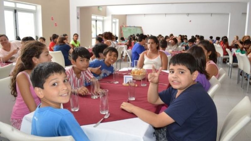 Se licitaron los servicios de prestación alimentaria y limpieza del CIIC