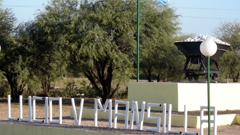 Cortan la ruta 60 por vuelco de un camión