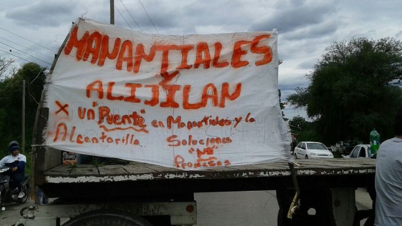 Localidades incomunicadas y accidentes por falta de arreglo de rutas en Los Altos