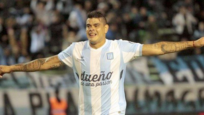 Racing goleó 4-1 a un pálido, deslucido y descontrolado Boca