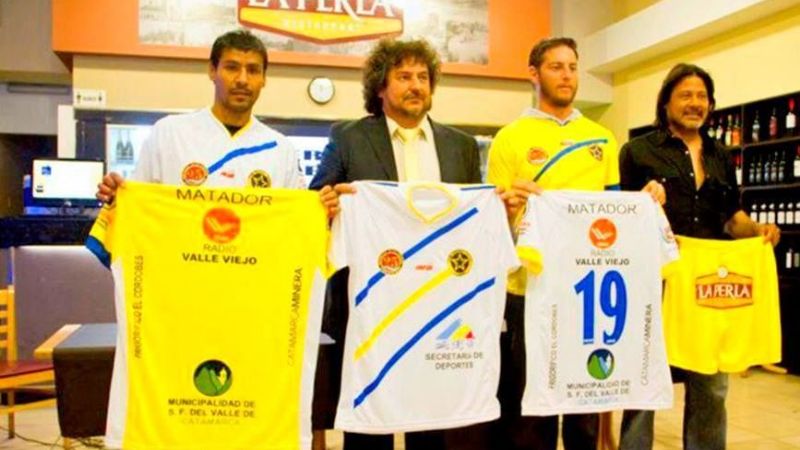 Policial recibe a Racing de Córdoba, en el “Bicentenario”