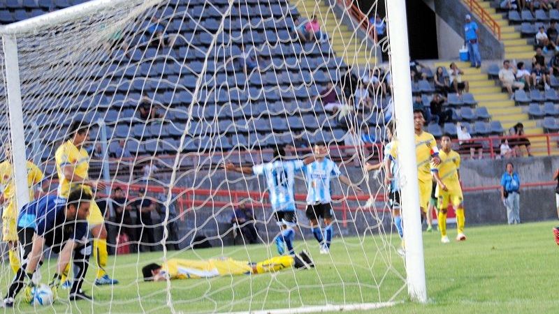 Policial perdió 2-3 de local ante Racing de Córdoba