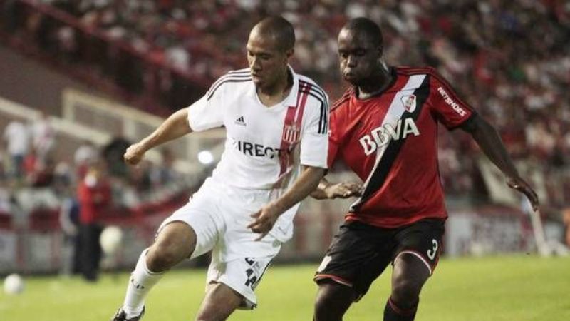 River empató con Estudiantes en su debut en la Copa de Oro