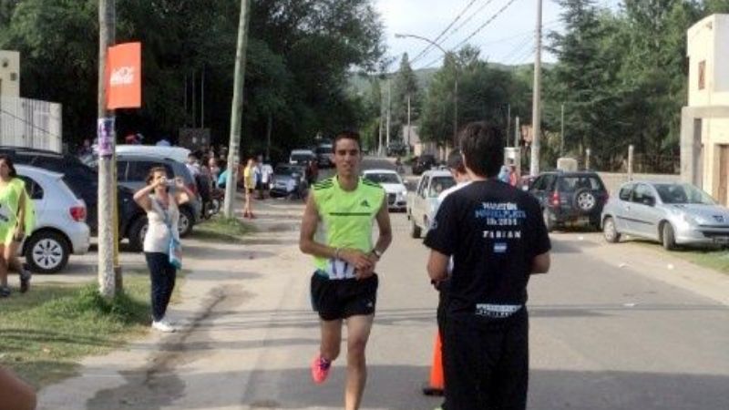 Lucas Castro y Natalia Barizone ganaron la “Maratón de la Flor”