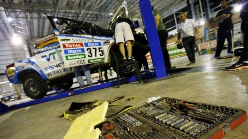 Miles de personas le dieron la bienvenida al Dakar 2015 en Tecnópolis