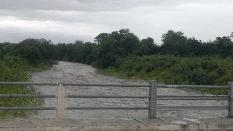 Sigue la alerta por la crecida de los ríos