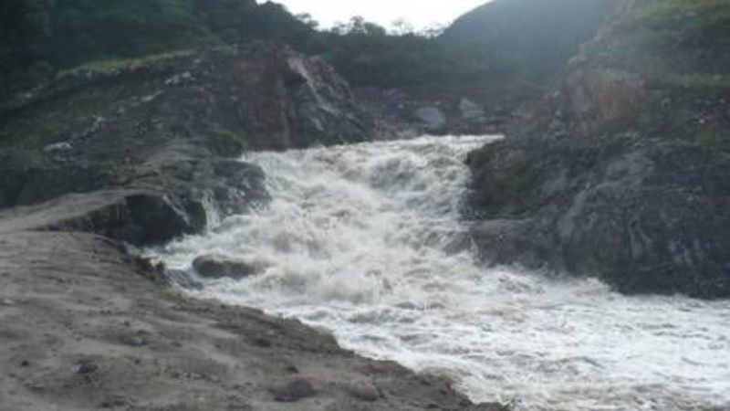 Precaución por la creciente  en el río del Valle