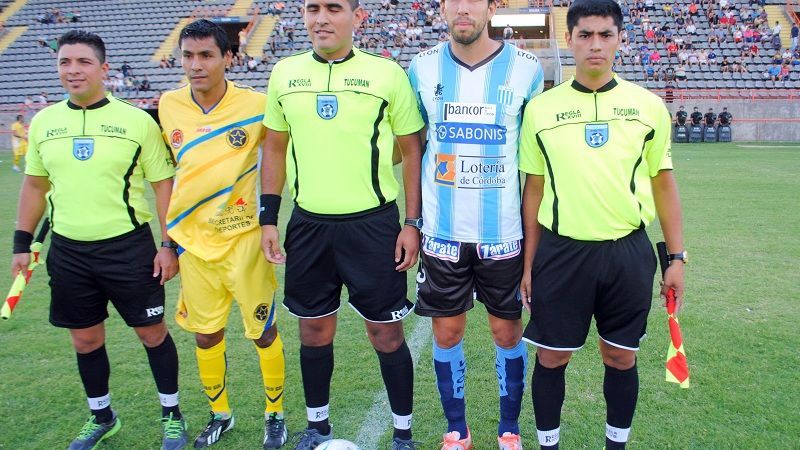 Policial visita a Racing de Córdoba, el sábado por la noche