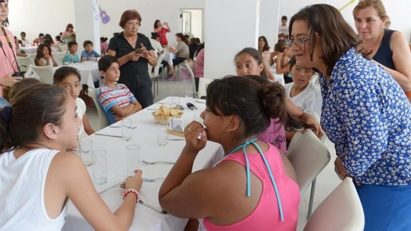 La gobernadora recorrió el CIIC y el Polideportivo