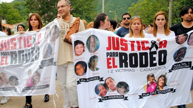 Emotivo y sentido homenaje a las víctimas del alud en El Rodeo