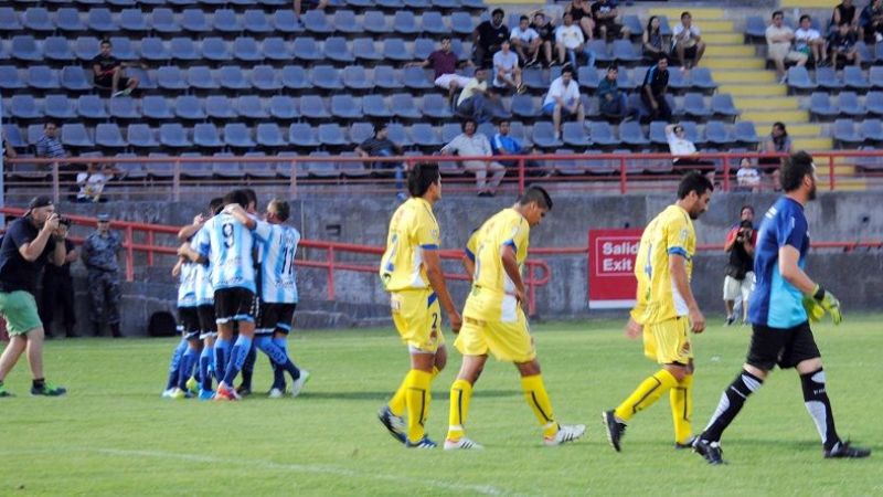 Policial por la hazaña de seguir en el Federal B, ante Racing