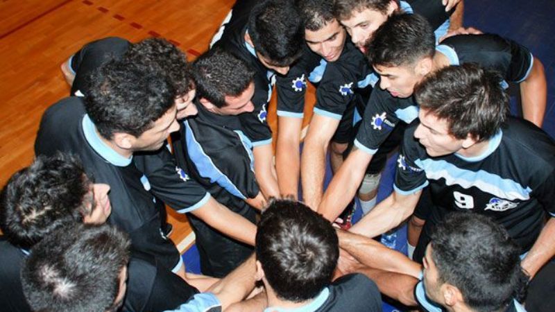 El líder Ateneo recibe a uno de los colistas, La Rioja, por la A2