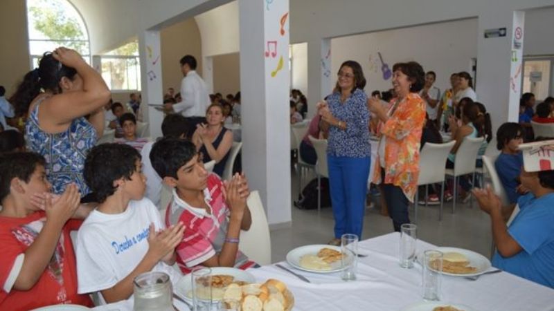 “Decidimos  acompañarlos para que conozcan, vean que hay otras cosas y aspiren a más”