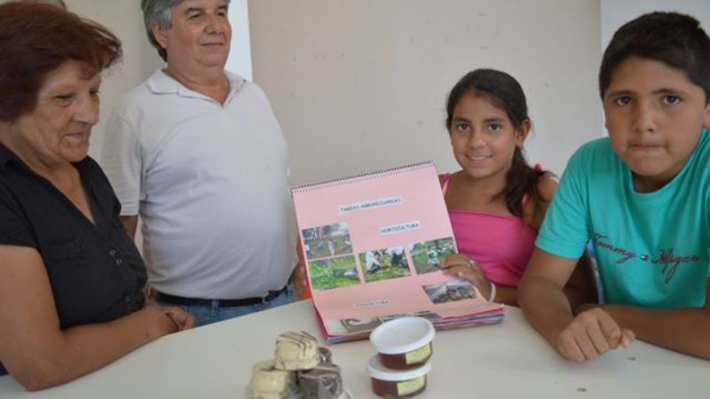 “Decidimos  acompañarlos para que conozcan, vean que hay otras cosas y aspiren a más”